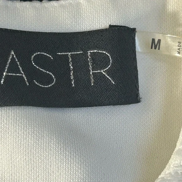 Astr White Floral Mini Dress - Picture 4 of 4